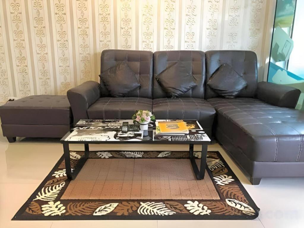Tontalay Hotel Bangsaen Esterno foto