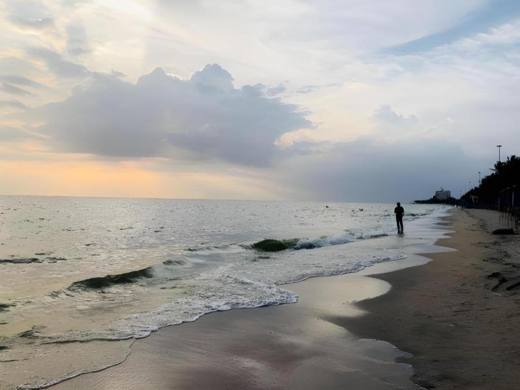 Tontalay Hotel Bangsaen Esterno foto