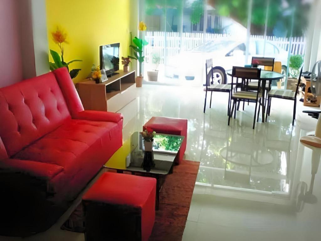 Tontalay Hotel Bangsaen Esterno foto