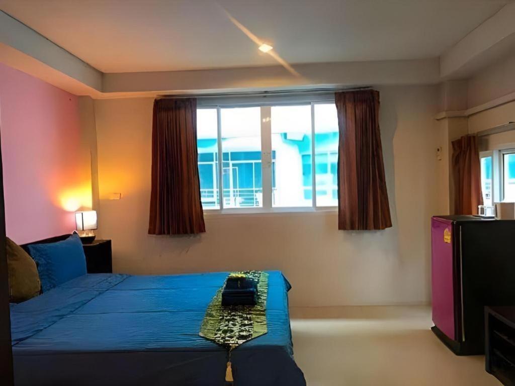 Tontalay Hotel Bangsaen Esterno foto