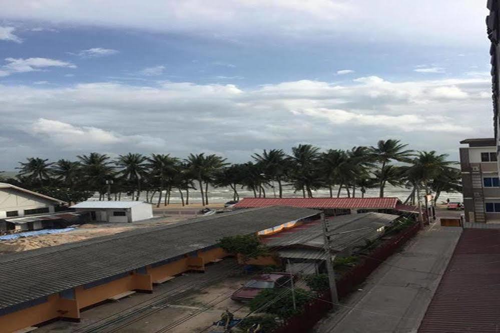 Tontalay Hotel Bangsaen Esterno foto